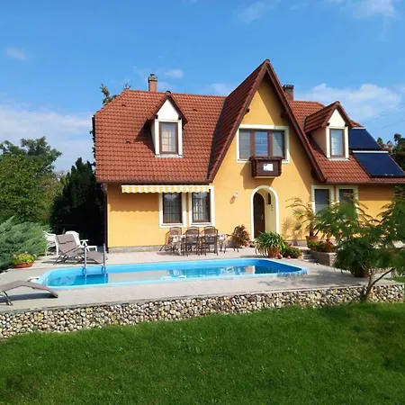 In - Balaton 54827 Dom wakacyjny Gyenesdiás